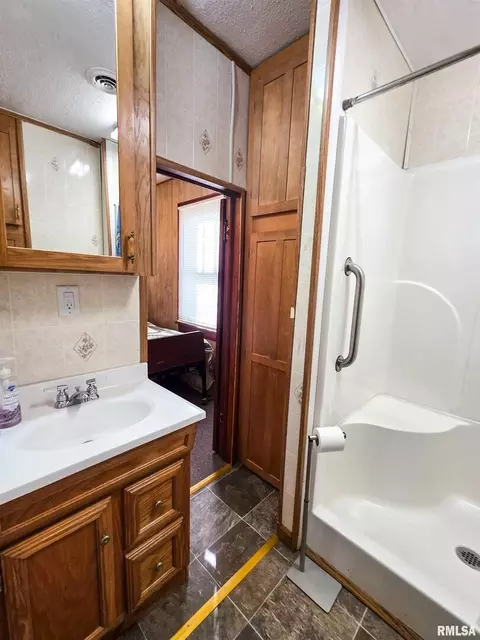 7847 Old Highway 50 W, Flora, IL 62839 photo 42