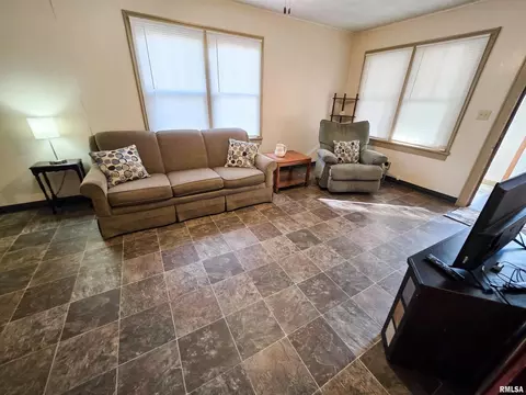7847 Old Highway 50 W, Flora, IL 62839 photo 3