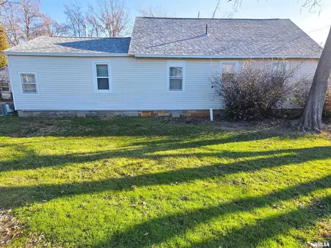 7847 Old Highway 50 W, Flora, IL 62839 photo 9