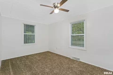 4700 39th St, Moline, IL 61265 photo 7