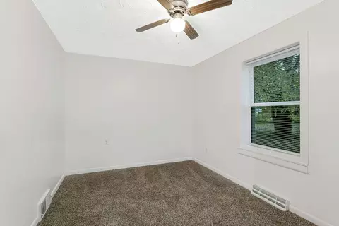 4700 39th St, Moline, IL 61265 photo 11