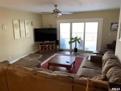 1532 1st St, Moline, IL 61265 photo 10