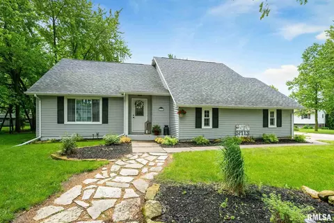 133 Hillside Dr, Park View, IA 52748 photo 1