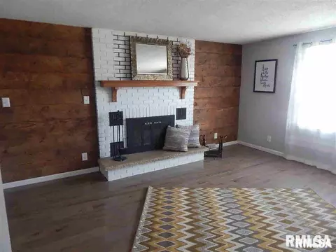 912 SW 4th St, Aledo, IL 61231 photo 7