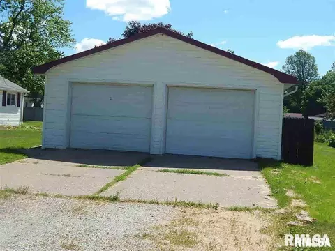 912 SW 4th St, Aledo, IL 61231 photo 3