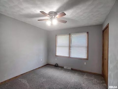 1100 15th St, Silvis, IL 61282 photo 6