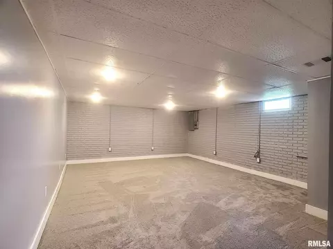 1100 15th St, Silvis, IL 61282 photo 13