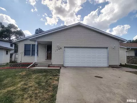 1100 15th St, Silvis, IL 61282 photo 1