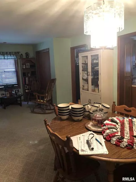 548 29th Ave, Moline, IL 61265 photo 3