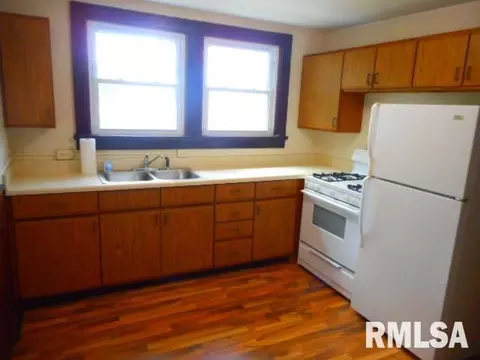 427 43rd St, Moline, IL 61265 photo 11