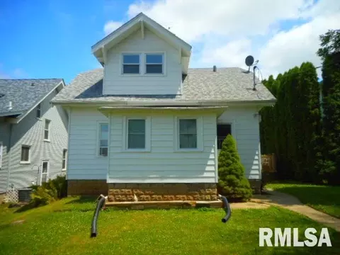 427 43rd St, Moline, IL 61265 photo 2