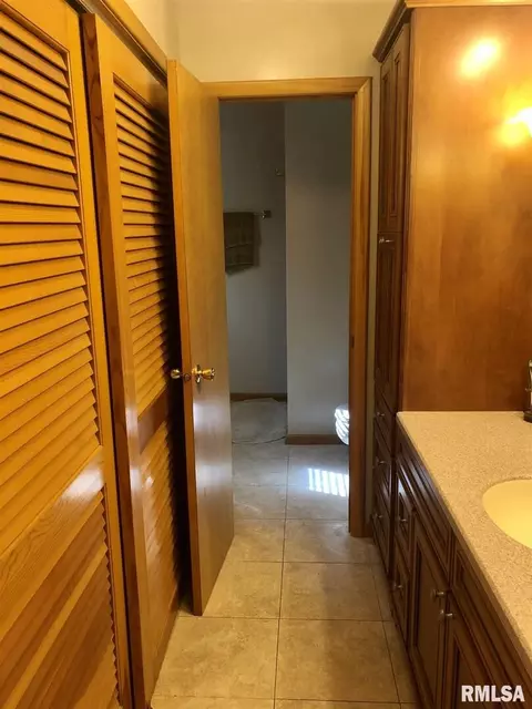918 Terry Ave, Kewanee, IL 61443 photo 24