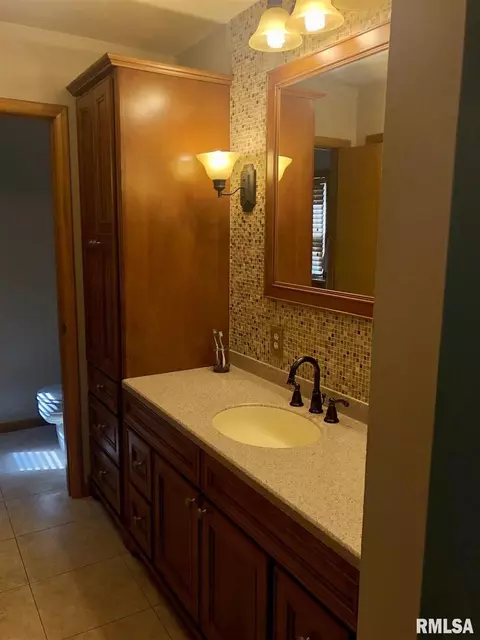 918 Terry Ave, Kewanee, IL 61443 photo 25
