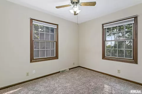 3562 13th St, Moline, IL 61265 photo 21