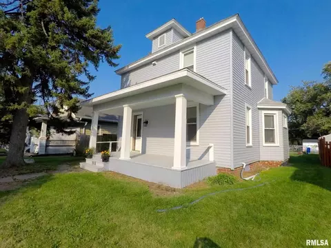 1808 17th St, Moline, IL 61265 photo 1