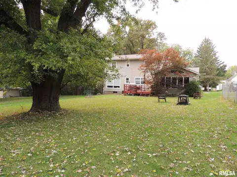 2540 33rd St, Moline, IL 61265 photo 2