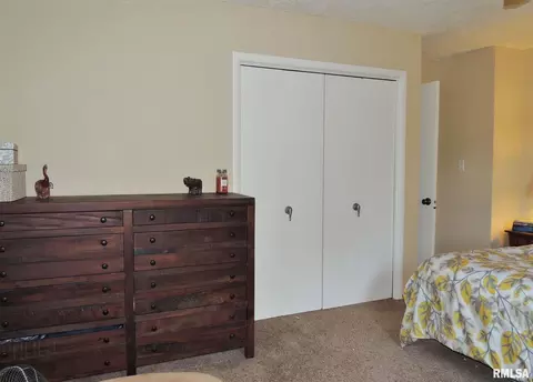 2540 33rd St, Moline, IL 61265 photo 15