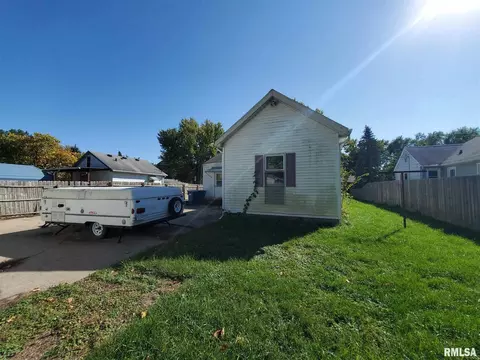 515 8th Ave, Silvis, IL 61282 photo 4