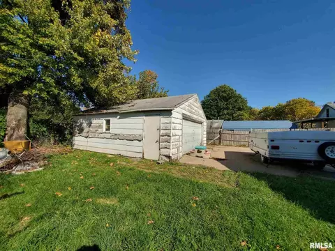515 8th Ave, Silvis, IL 61282 photo 3