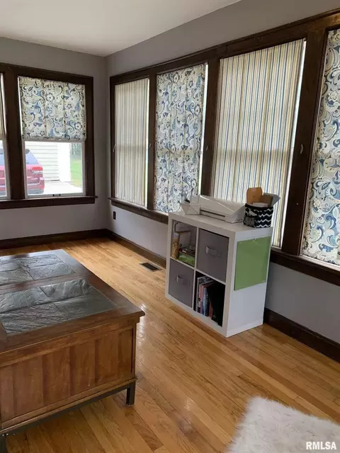 1114 Main St, Thomson, IL 61285 photo 8