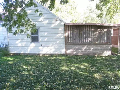 352 16th St, Silvis, IL 61282 photo 19