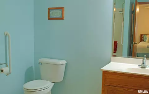 1013 18th Ave, Silvis, IL 61282 photo 8