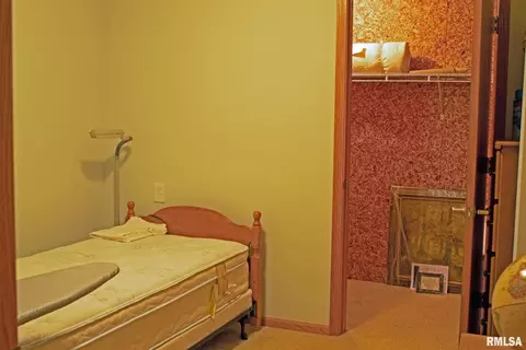 1013 18th Ave, Silvis, IL 61282 photo 9