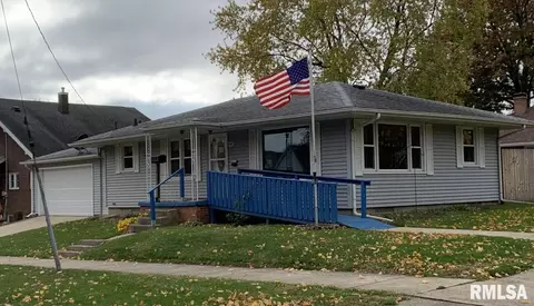 401 S Cottage St, Kewanee, IL 61443 photo 2