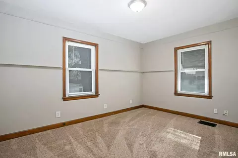2809 53rd St, Moline, IL 61265 photo 15