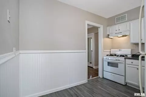 2809 53rd St, Moline, IL 61265 photo 10