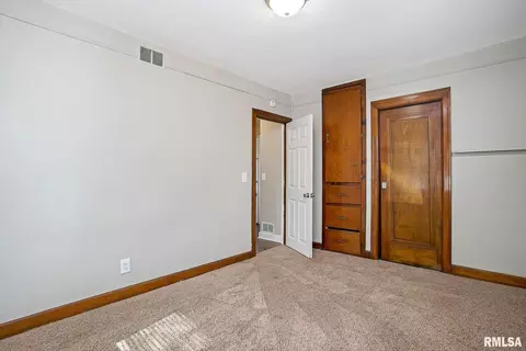 2809 53rd St, Moline, IL 61265 photo 16