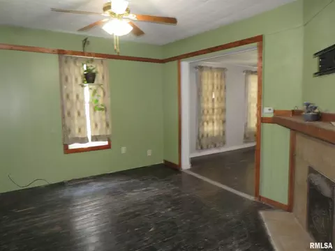830 16th St, Moline, IL 61265 photo 4