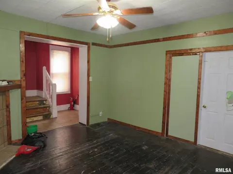 830 16th St, Moline, IL 61265 photo 6
