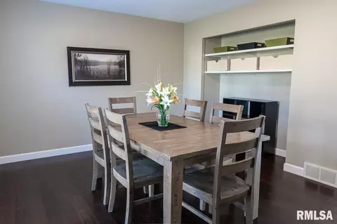 2306 16th Ave, Moline, IL 61265 photo 9