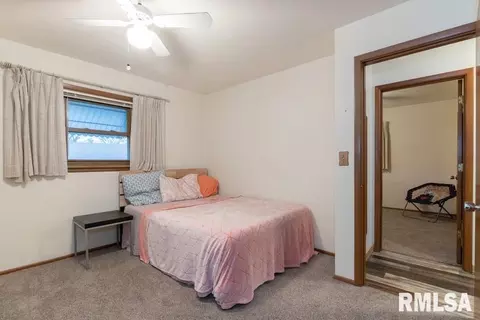 2601 4th St, Moline, IL 61265 photo 8