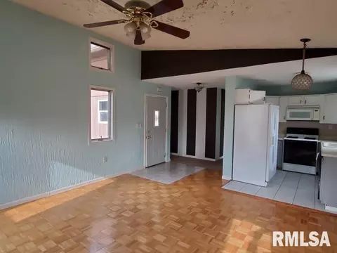 705 14th St, Silvis, IL 61282 photo 15