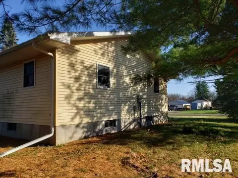 607 NW 9th Ave, Aledo, IL 61231 photo 5