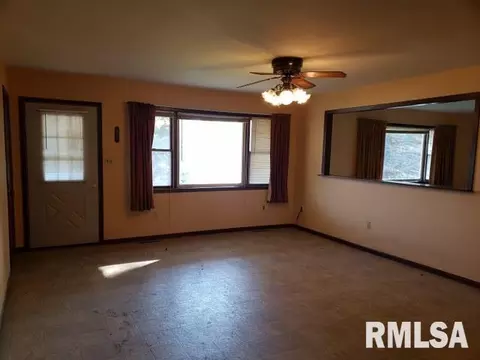 607 NW 9th Ave, Aledo, IL 61231 photo 6