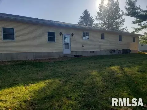 607 NW 9th Ave, Aledo, IL 61231 photo 4
