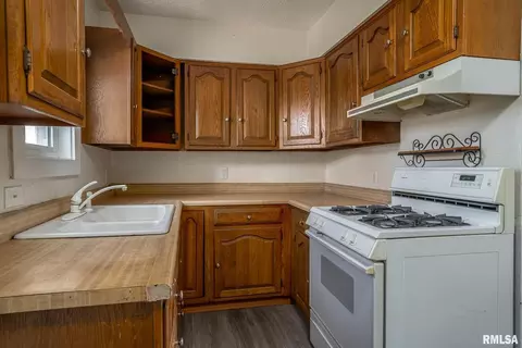 2505 46th St, Moline, IL 61265 photo 3