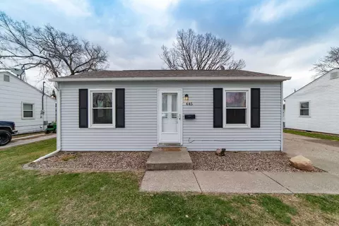 445 E 5th St, Milan, IL 61264 photo 2
