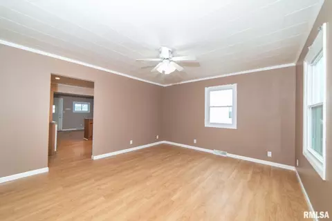 445 E 5th St, Milan, IL 61264 photo 6