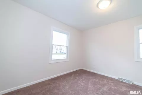445 E 5th St, Milan, IL 61264 photo 20