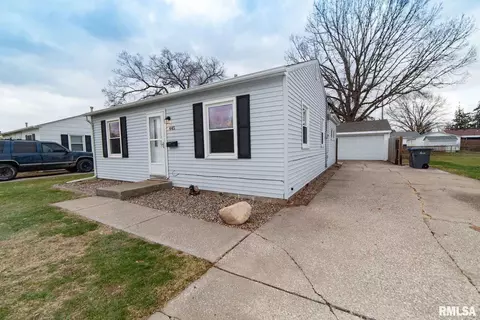 445 E 5th St, Milan, IL 61264 photo 5
