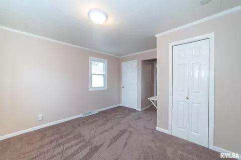 445 E 5th St, Milan, IL 61264 photo 16