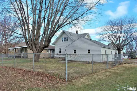 2335 4th St, Moline, IL 61265 photo 4