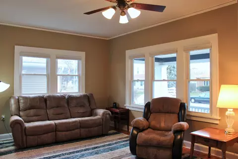 2335 4th St, Moline, IL 61265 photo 8