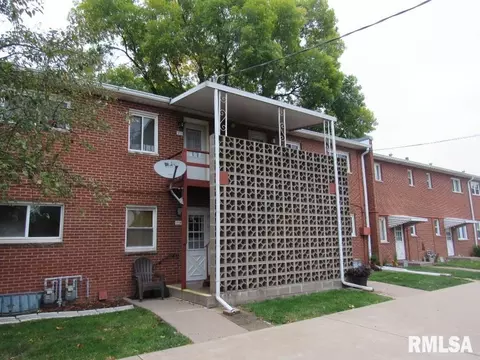 1317 9th St #C, Moline, IL 61265 photo 1