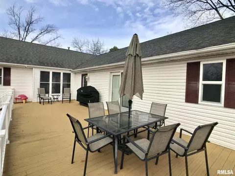 1321 State St, Eldorado, IL 62930 photo 4