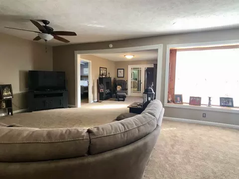 1321 State St, Eldorado, IL 62930 photo 7